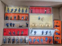 H0 Modellbahnfiguren Preiser,Polizei Büro, Bauern , u.a.$3 Berlin - Lichtenberg Vorschau