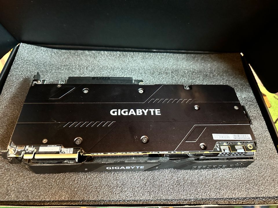 NVIDIA GeForce 2080 von Gigabyte Gaming OC 8GB in Stuttgart