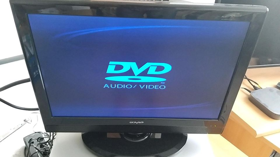 Odys Multi Flat 19" Cinema II 12V LCD TV DVD in Düsseldorf
