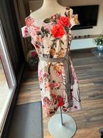 Traumhaftes Kleid von Comma neu Größe 44 Nordrhein-Westfalen - Löhne Vorschau