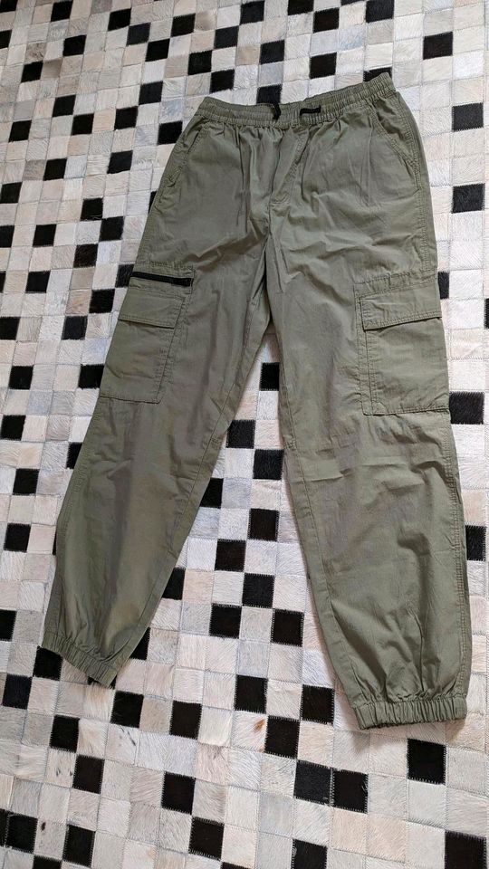 H&M Cargohose Loose Fit Gr. 170 Neu in Düsseldorf