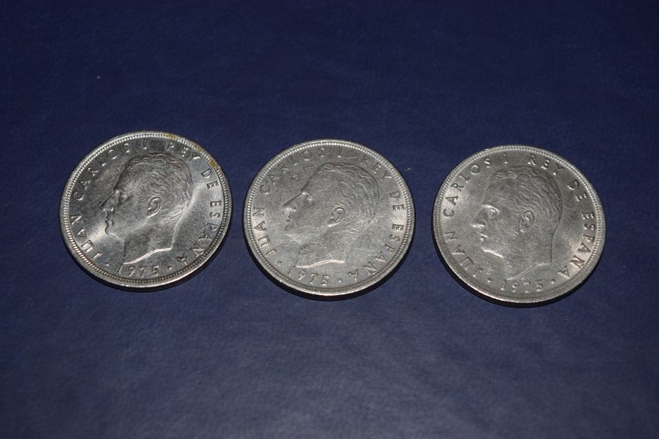 Münzen Espana, Jugoslavia, Sao Tome und Principe, Chile in Neumünster