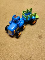 Kleiner robuster Spielzeug Traktor mit Anhänger Kr. Landshut - Furth Vorschau