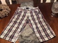 Esprit Hose, neu, Größe 32, Short Nordrhein-Westfalen - Enger Vorschau