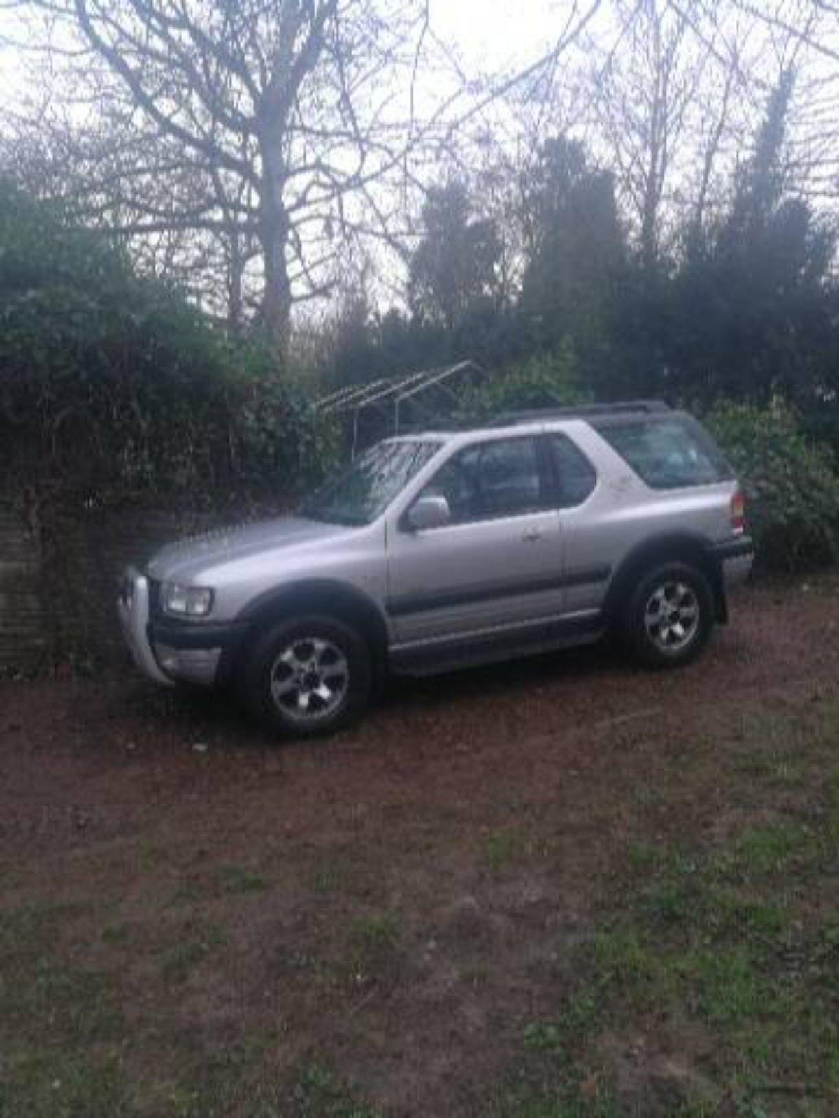 Abbildung des Autos Opel Frontera B Sport 2.…