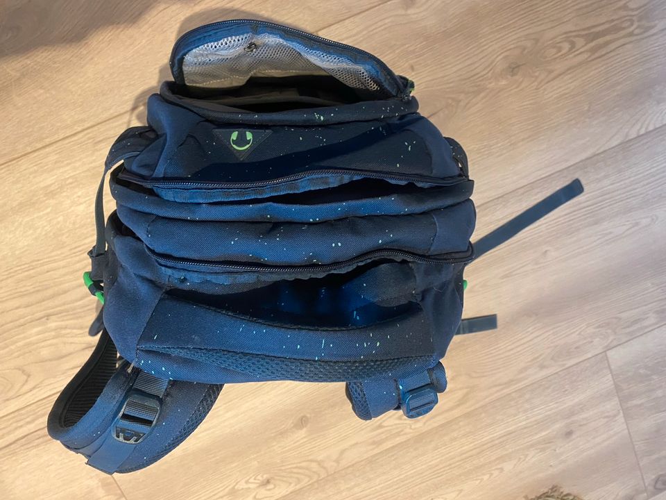 SATCH Rucksack blau/grün in Büdelsdorf