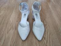 Brautschuhe/Pumps  von Gabor in Ivory München - Schwabing-West Vorschau