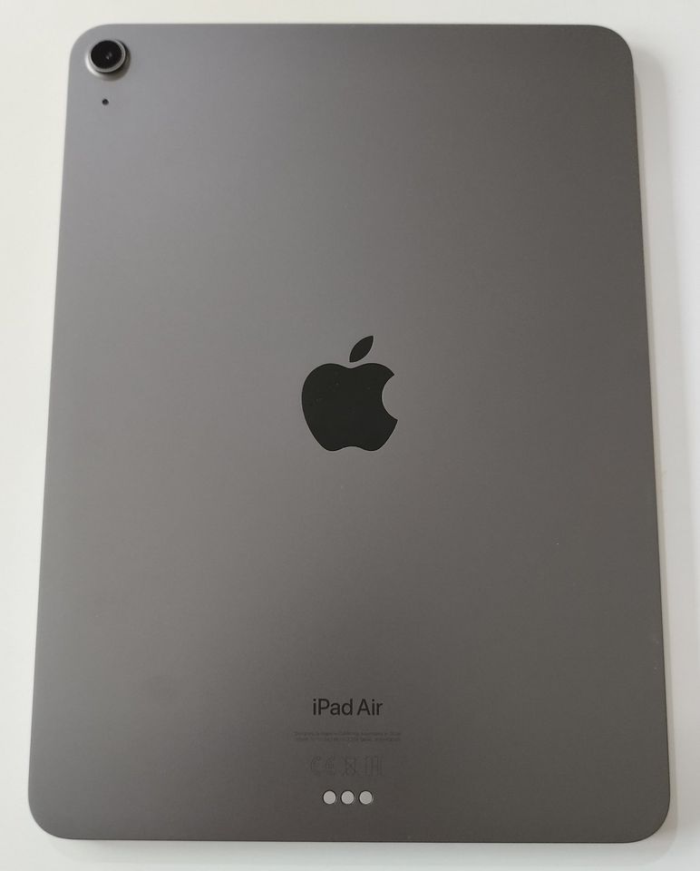 iPad Air 5.Generation (2023) mit M1 Chip Wifi 64GB 10.9" A2588 in Aurich