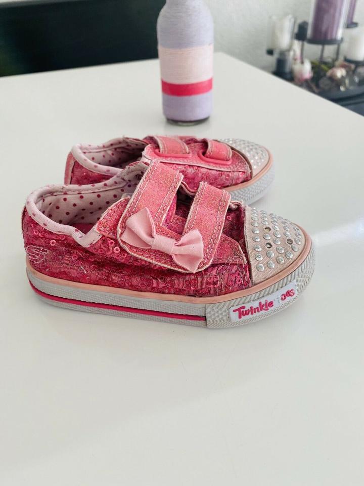 Schuhe v. SKECHERS Sneaker Halbschuhe Gr. 23 rosa pink, blinken in Rheinstetten