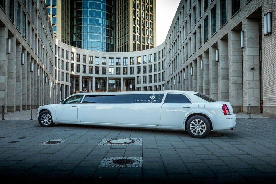 Chrysler 300c Stretchlimousine | Weiß | Mieten in Frankfurt in Frankfurt am Main