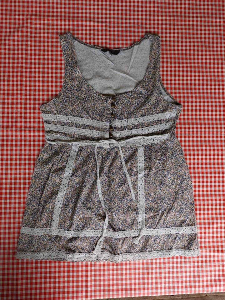 Top khujo Esprit only Review Spitze Perlen Blumen Gr. M/L in Weilheim an der Teck