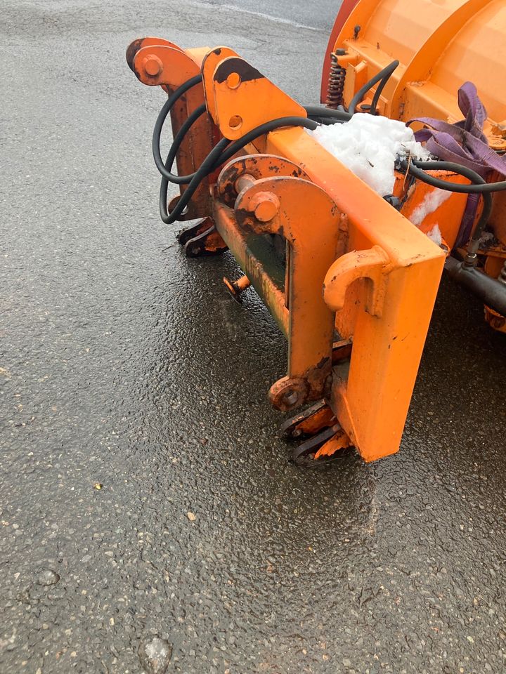 Schneeschild 280cm gebraucht für Radlader Schaeff oder Traktor in Lichtenberg/Erzgebirge