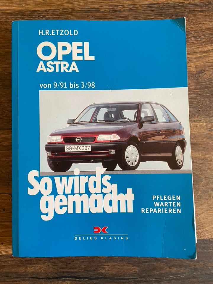 Sachbuch "So wirds gemacht" für Opel Astra in Neuensalz