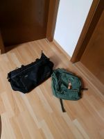 Eine Stratic Reisetasche und ein Camel Rucksack. Niedersachsen - Cloppenburg Vorschau