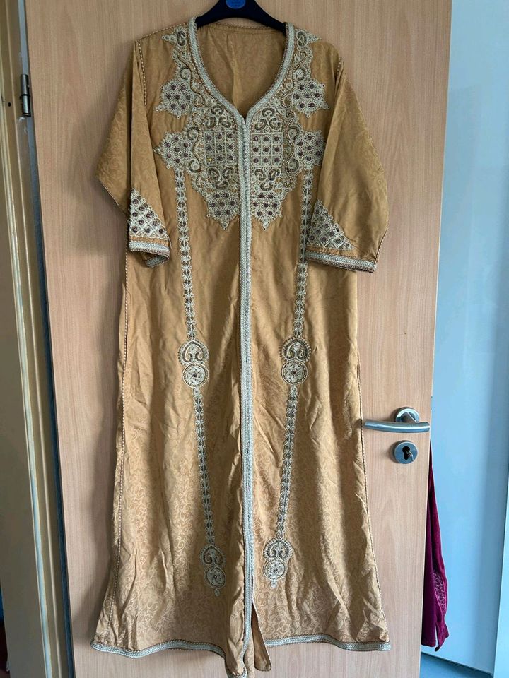 Kaftan, Jelabba in Bremen