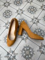 Pumps Curry neu Niedersachsen - Rastede Vorschau