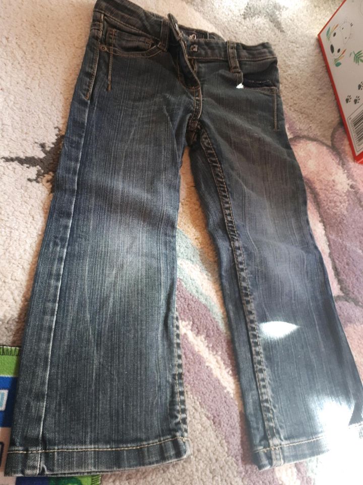 Hose Jeans Größe 98 in Schrobenhausen