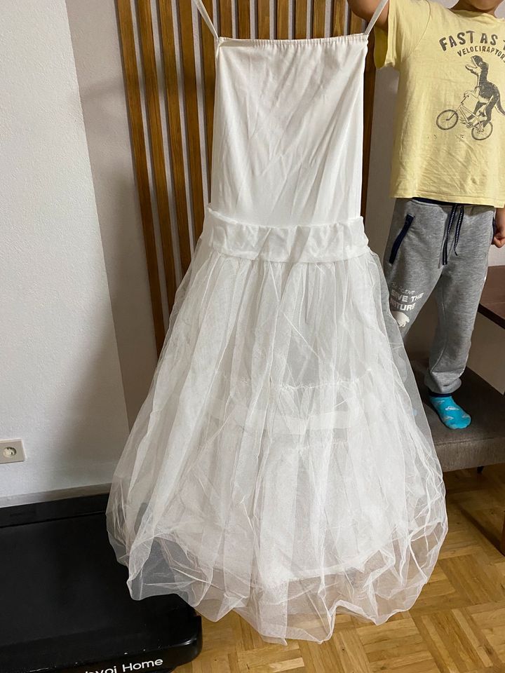Reifrock Brautkleid Abendkleid in Rimsting