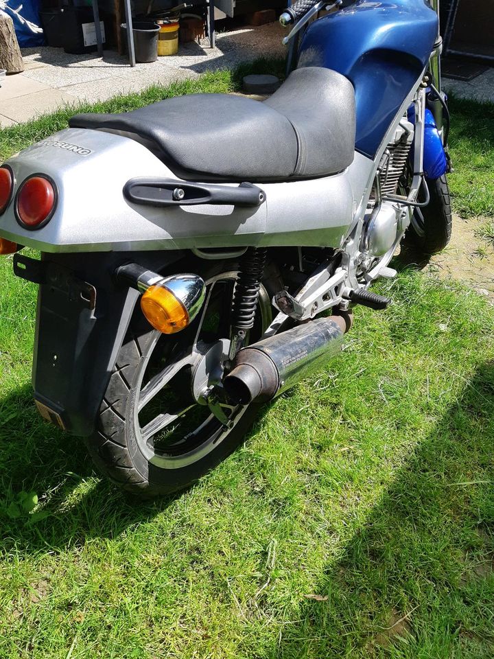 Motorrad Hoysung GF 125 defekt in Hofgeismar