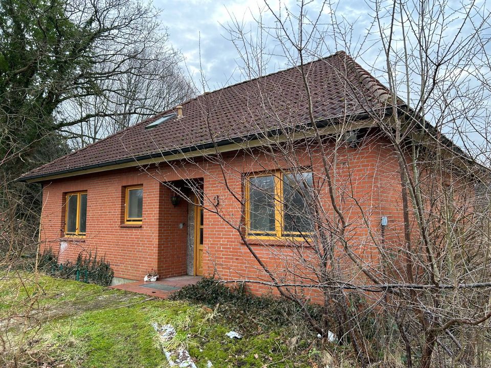 Handwerker und Gartenliebhaber aufgepasst - Einzelhaus mit großem Garten in ruhiger Lage Nähe des Plöner Sees in Bosau