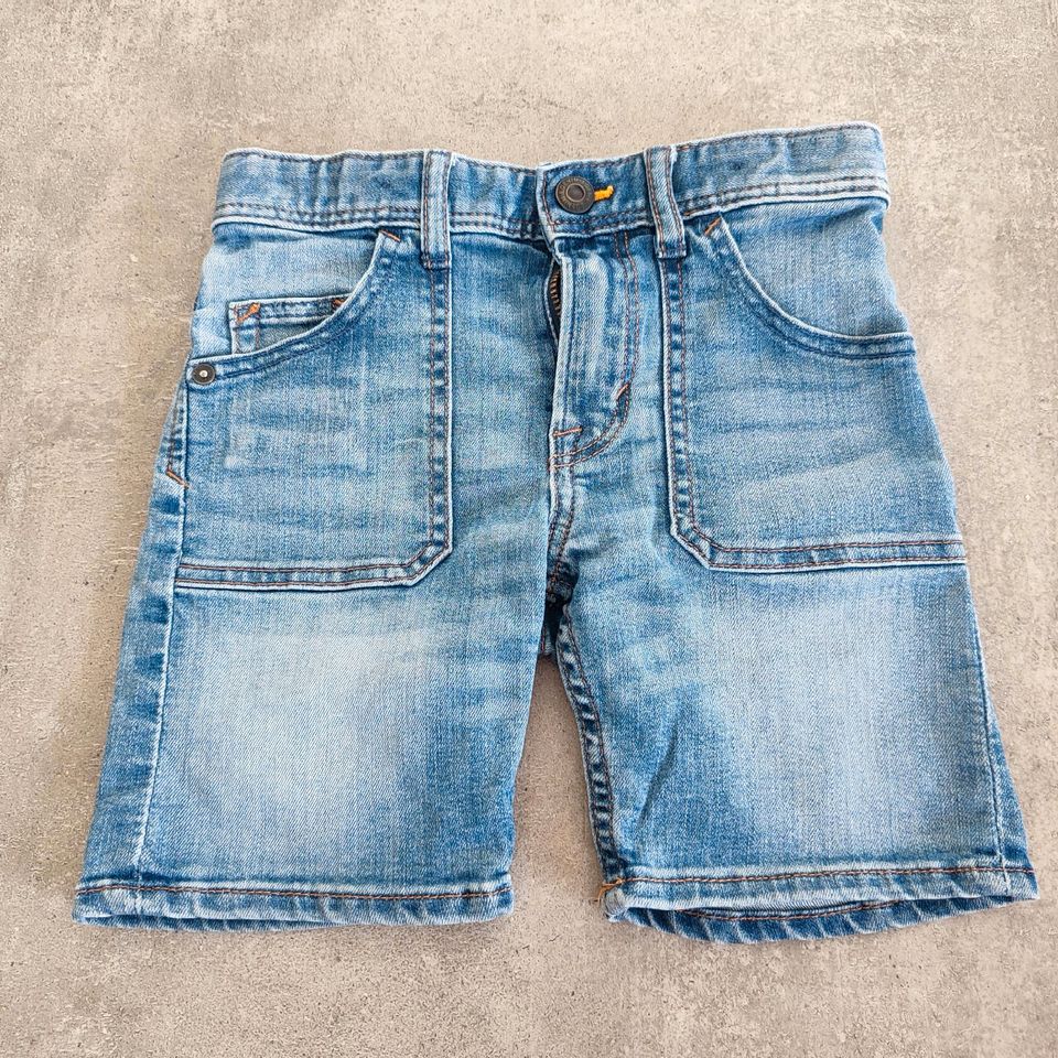 Kurze Hose Jeans Shorts H&M 104 in Frankweiler