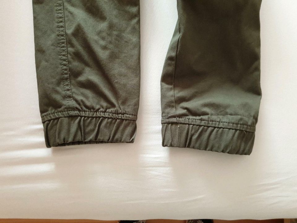 Cargohose, Jeans, khaki, Gr. 158,neuwertig in Mögglingen