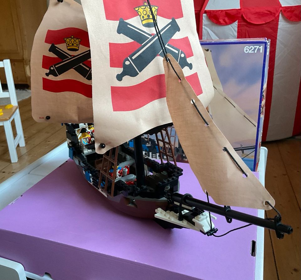 Lego Piraten 6271 Imperial Flagship komplett mit Karton + Extra in Unkel