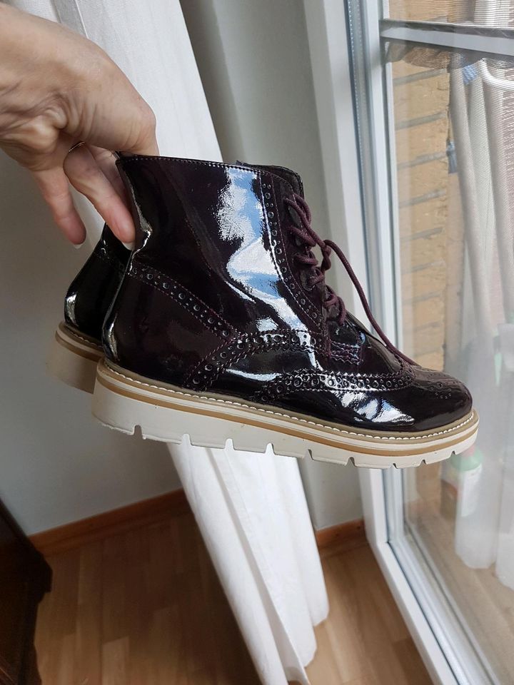 Tamaris Schuhe Boots Stiefel Größe 38 in Uelzen