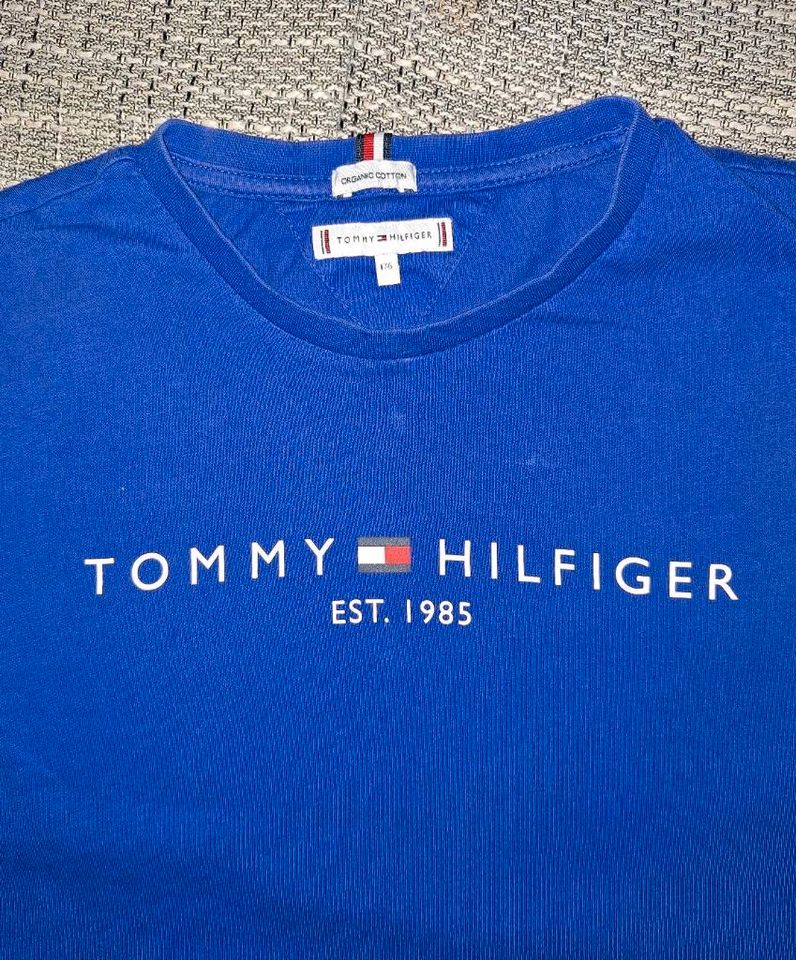 ❤️ coole Original Tommy Hilfiger T- Shirt Gr. 176 s.Oliver Shirt in Germering