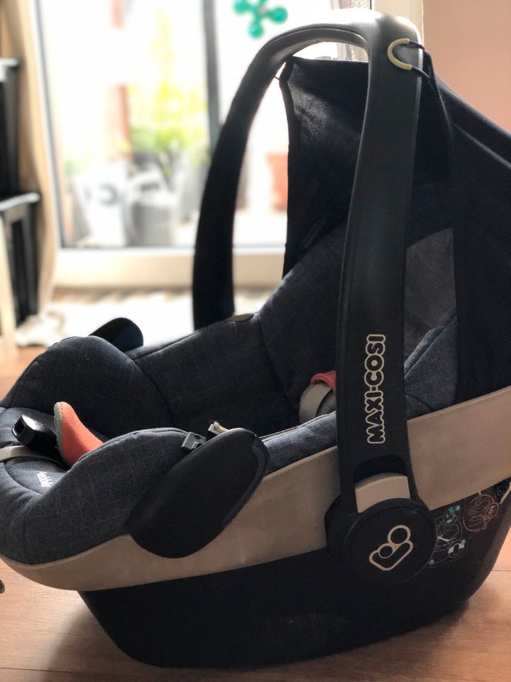 Maxi Cosi Pebble (Denim) - Babyschale -  Reboarder in Stutensee