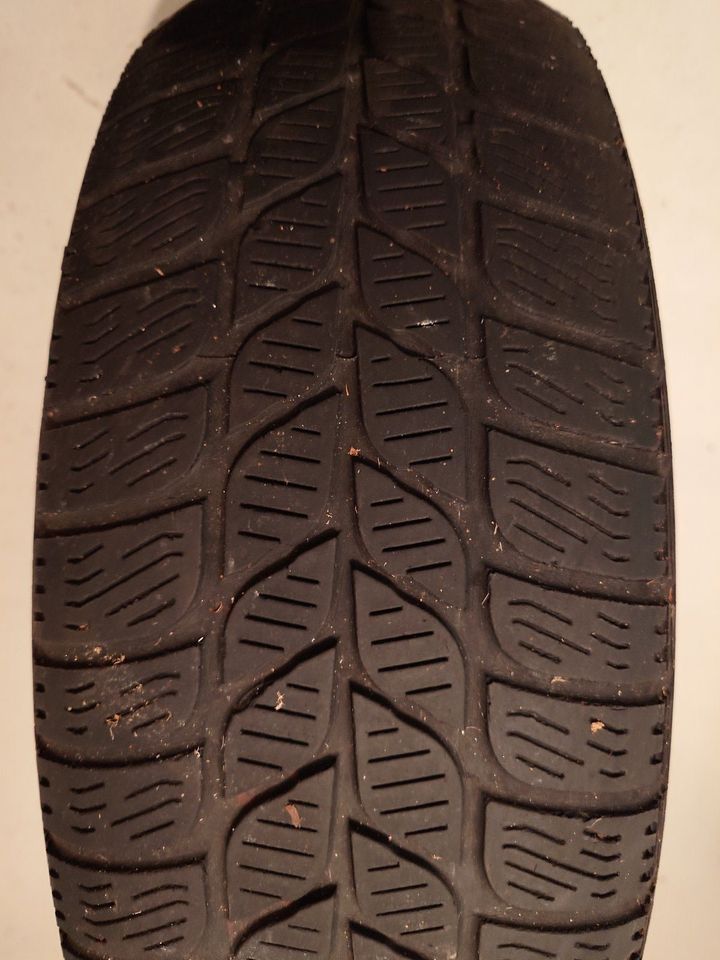 Winterreifen Original VW Stahlfelgen 5 Loch 195/65 R 15 91 T in Freudenstadt