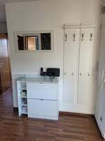 Garderobe mit Jacken und Schuhregal, Spiegel Baden-Württemberg - Ludwigsburg Vorschau
