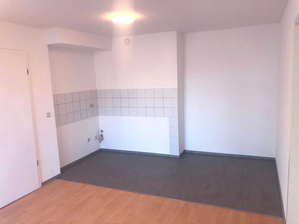 2,5-Zimmer-Wohnung mit Terrasse m Zentrum von Darmstadt in Darmstadt