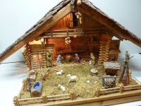 Weihnachtskrippe aus Holz in hochwertiger Handarbeit mit Fguren Bayern - Schnaittenbach Vorschau