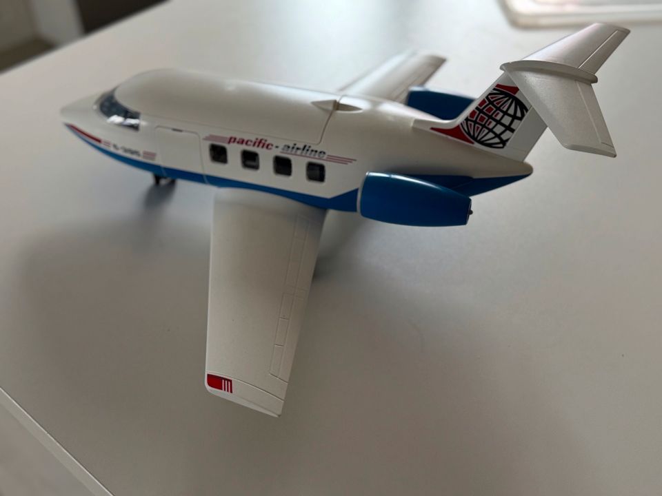Flugzeug, Playmobil  groß in Edewecht