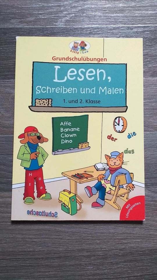 Grundschulübungen: Lesen, Schreiben und Malen/ Tafelbuch Schule in Klipphausen