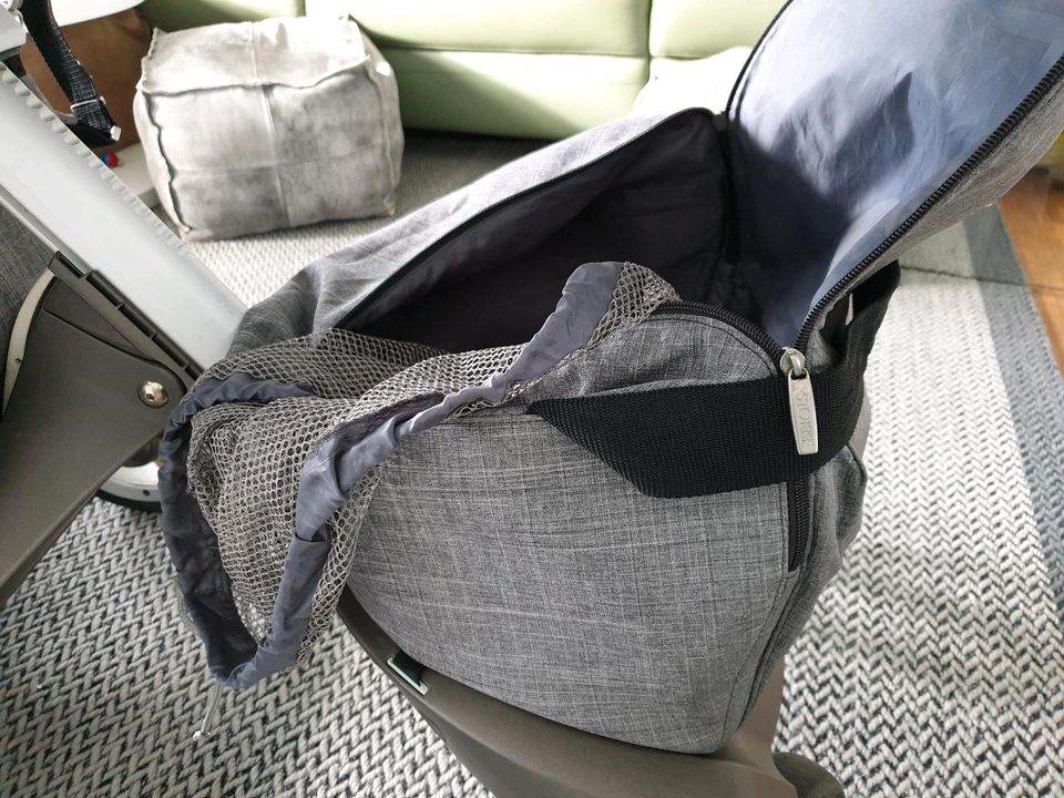 Stokke Kinderwagen Babyschale Xplory grau grey melange in Hannover