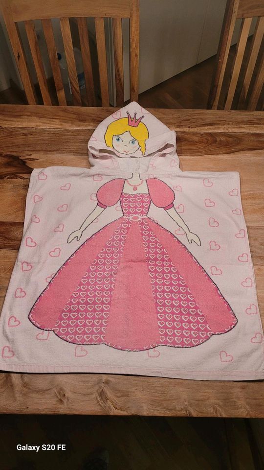 Prinzessin Poncho Handtuch Kind in Ried