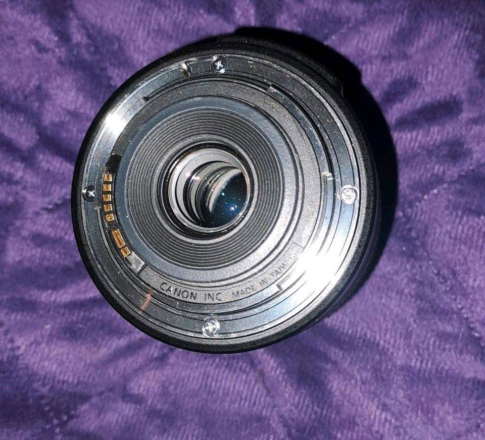 Canon EFS 18-135mm macro 0.39m/1.3ft Objektiv in Leipzig