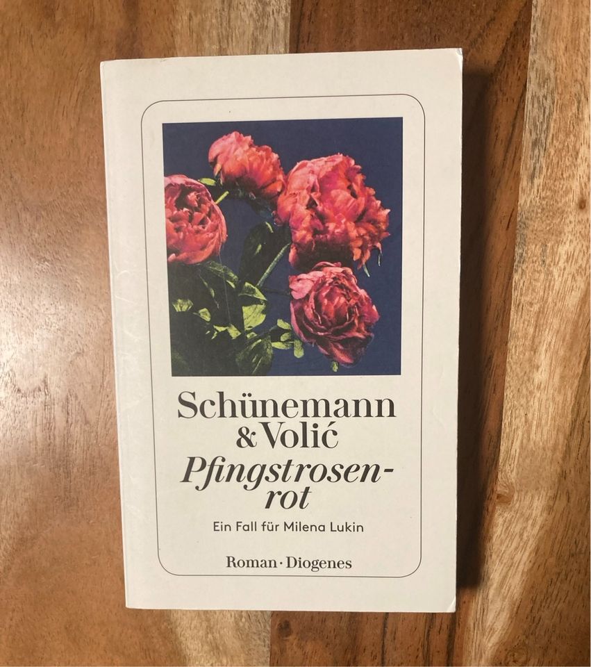 Buch: Pfingstrosenrot-Schünemann/Gut gegen Nordwind-Glattauer in München