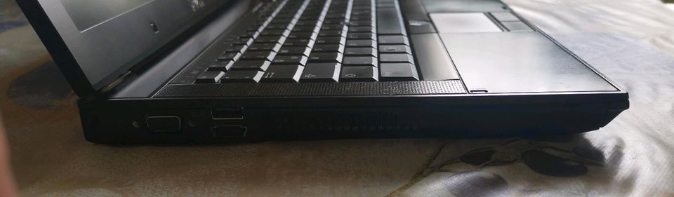 Dell Laptop Windows 11 Samsung SSD Notebook Computer PC Rechner in Stützengrün