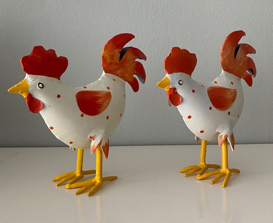 2 Stück DEKO-Hühner aus Metall zusammen für 8 € in Krefeld