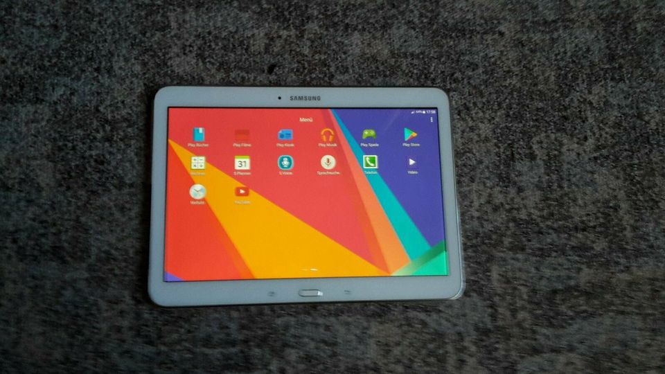 Samsung Galaxy Tab 4 10.1 LTE (SM-T535), weiß in Göggingen