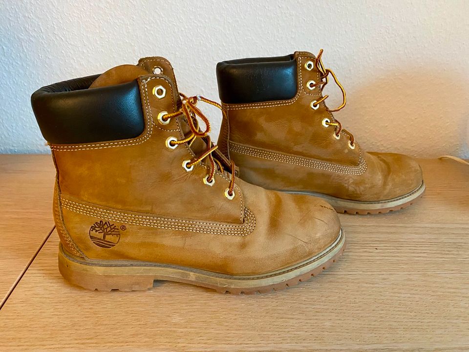 Timberland Boots hellbraun klassisch in Frankfurt am Main