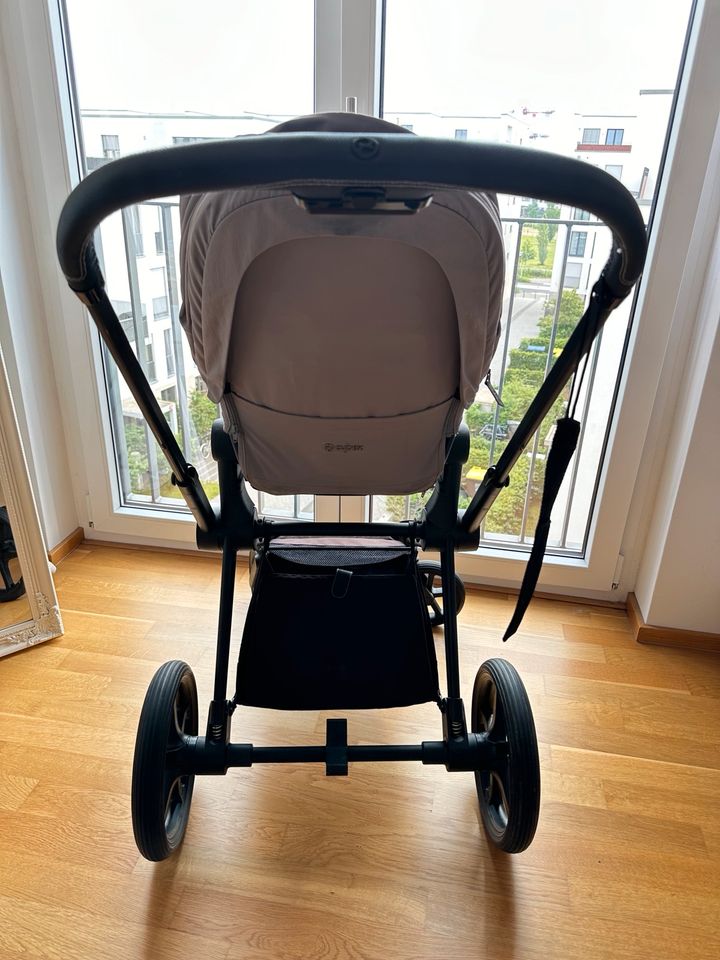 Cybex Priam Kinderwagen Matt Black Soho Grey in Köln