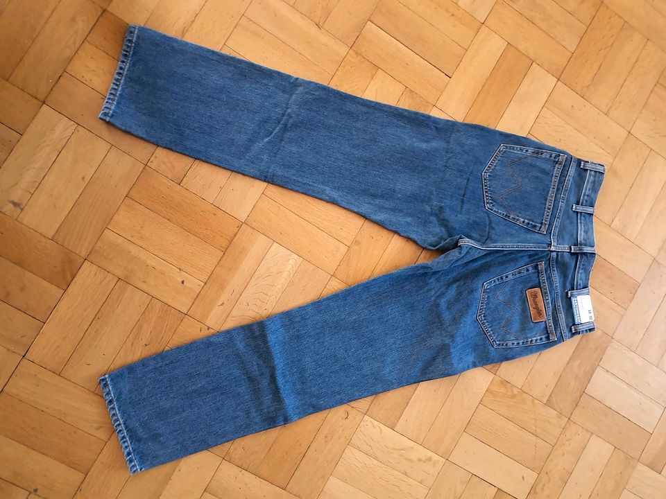 Jeans Wrangler 32 32 Texas Straight Earthwash in Ludwigsburg