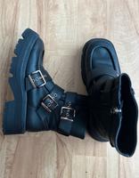 Bershka Stiefel Boots Schwarz Gold Gr.38(38,5) wie neu Rheinland-Pfalz - Hachenburg Vorschau