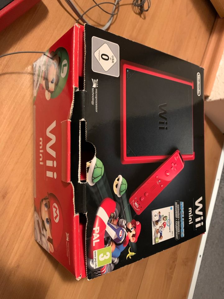 Wii Mini inkl. Zubehör und Spiele in Vahlde