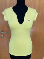 Nike Tennis Shirt, Gr. XS, gelb, sonnengelb Niedersachsen - Rastede Vorschau