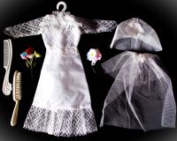 Puppen-Brautkleid mit 2x Schleier, 2x Blumen, Haarbürste u. Kamm Nordrhein-Westfalen - Hövelhof Vorschau